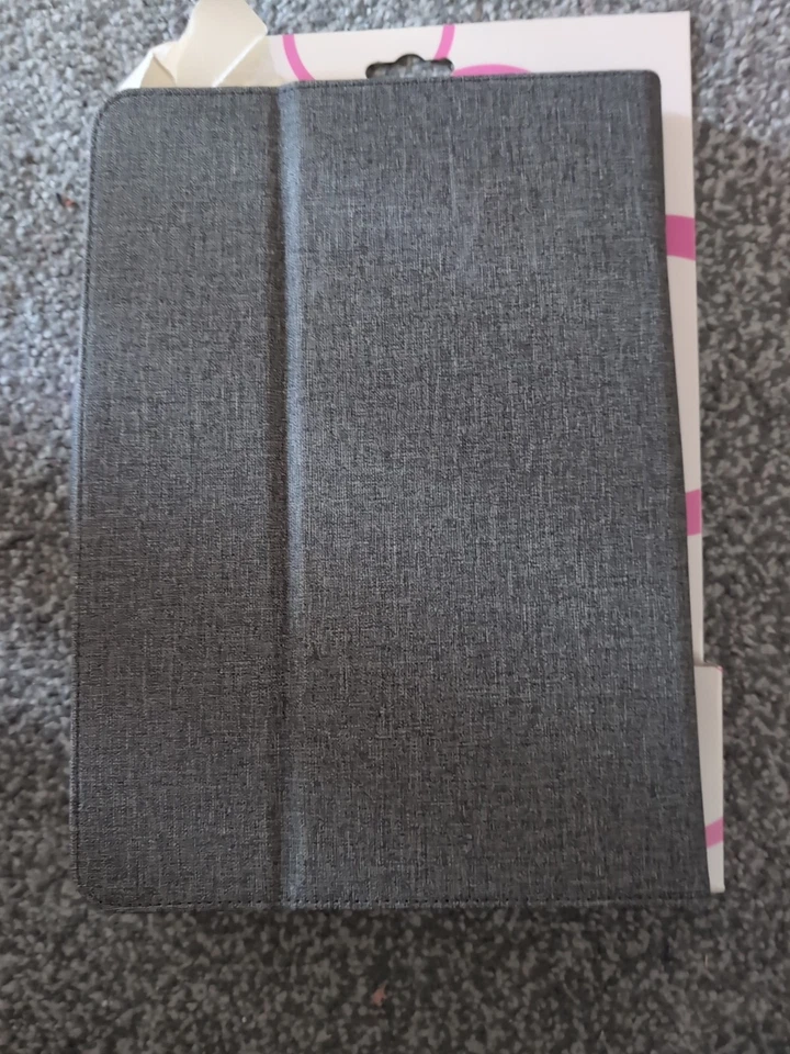 Goji Tablet Case Fits Most 10" - 11" Protective Soft Interior Grey - Image 3 of 3