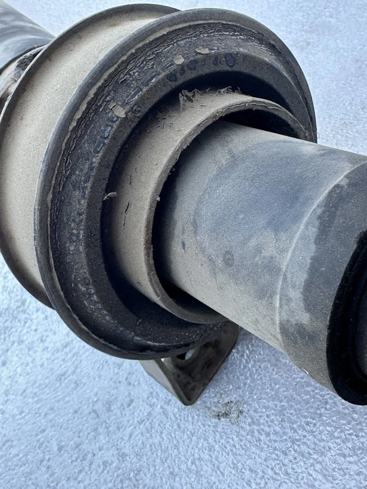 2003 JAGUAR XK8 REAR DRIVE SHAFT LINE Foto 4 de 4