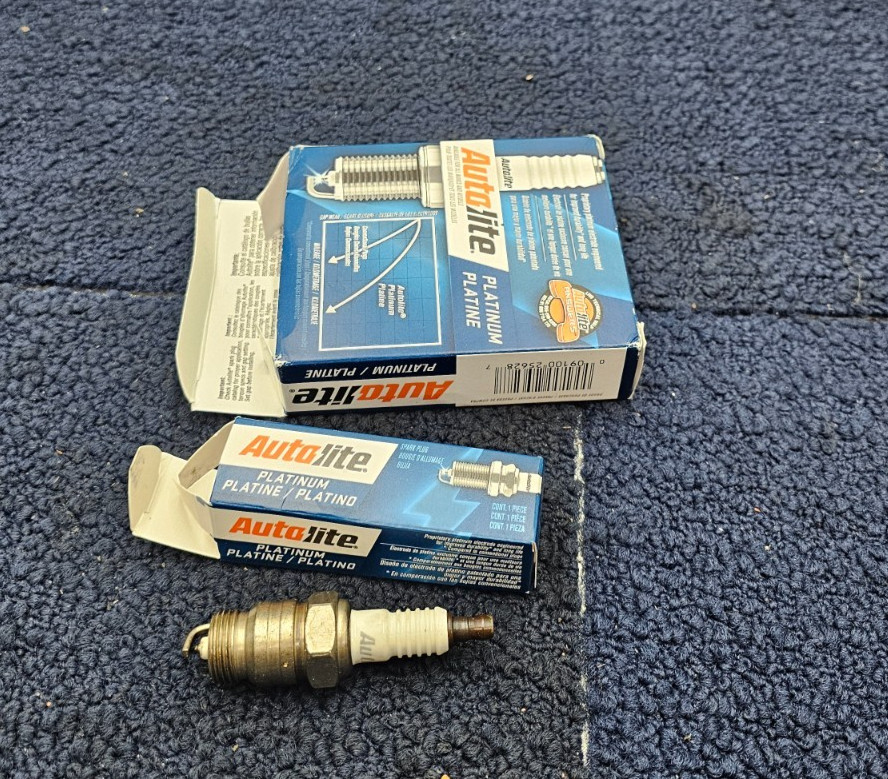 QTY 8 Autolite AP45 Platinum Spark Plug for HR8LPX6 ASF34 7510 5007 2438 22