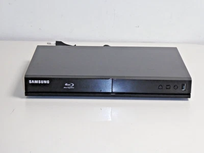 Samsung BD-J4500R Blu-ray Player in Schwarz, DEFEKT schaltet nicht ein - Bild 1 von 4