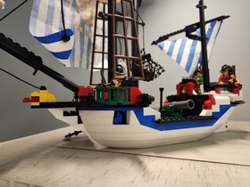Lego Pirates Imperial Armada Flagship 6280 100% Complete 90's vintage