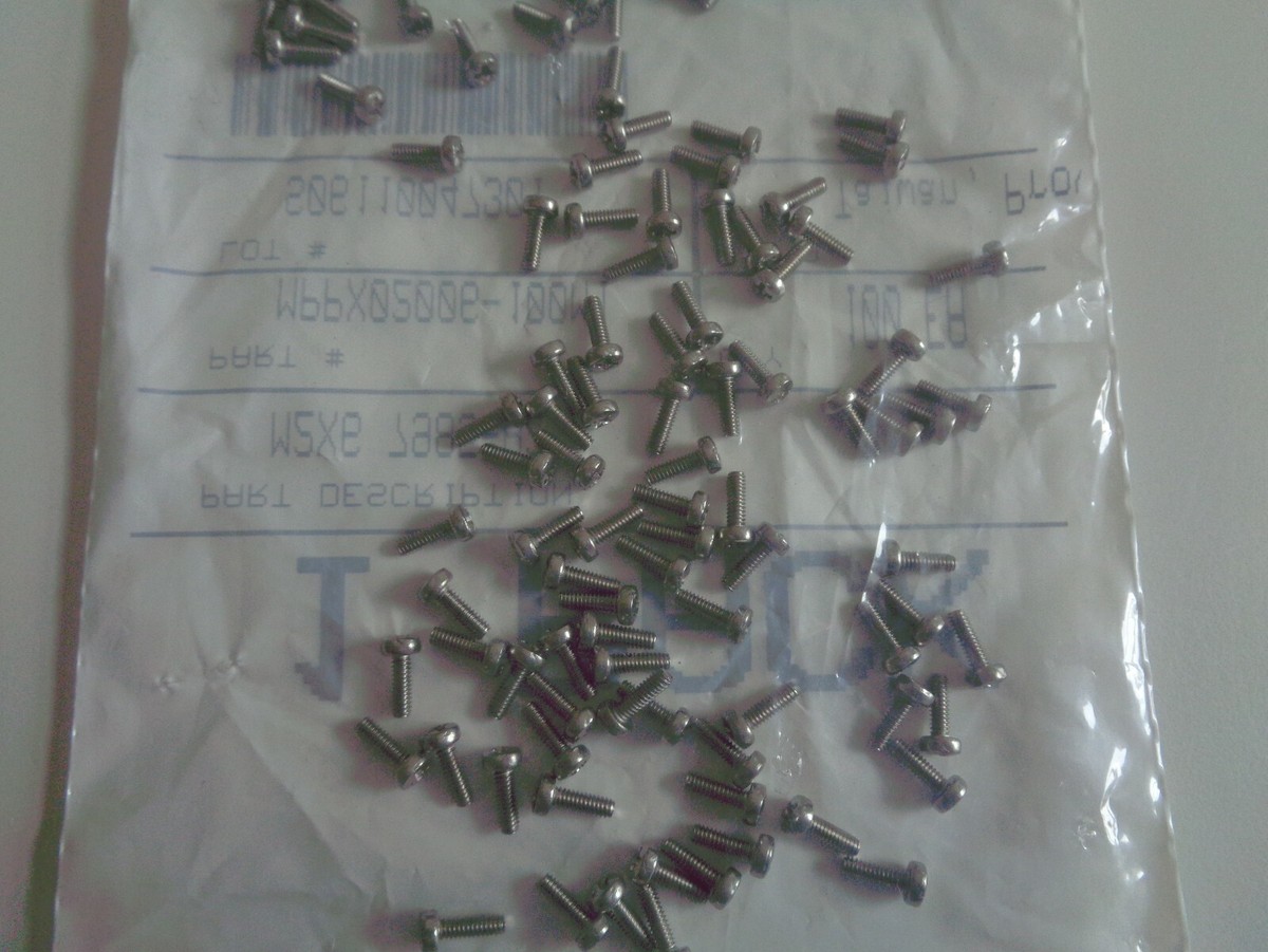 M6 (6mm X 16mm) Phillips Pan Head Machine Screws - Stainless Steel