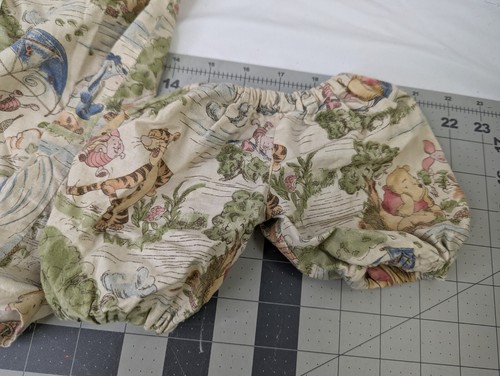 Pantalones de vestir para bebé Winnie the Pooh hechos a mano - Imagen 13 de 15
