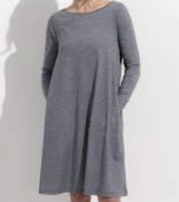 COS swing S dress - super stylish + easy to wear. Great for spring / mid-season