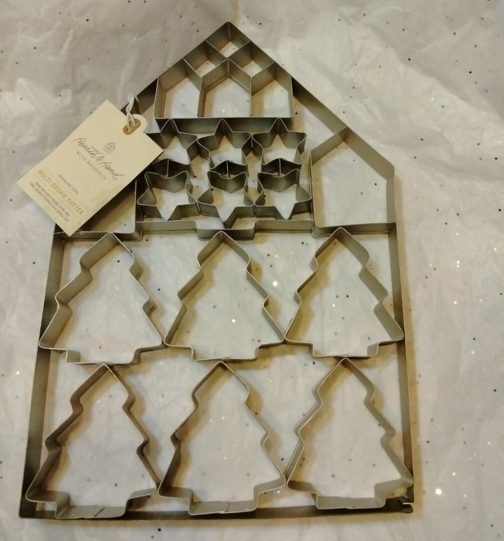 HEARTH & HAND WITH MAGNOLIA CHRISTMAS  STAINLESS STEEL MULTI COOKIE CUTTER  NWT