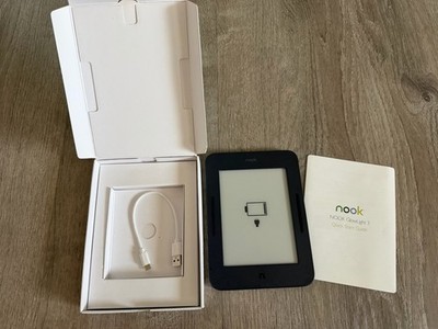 Barnes & Noble Nook GlowLight 3 eReader BNRV520