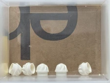 LEGO Parts - White Plate, Round 1 x 1 Vertical Swirl / Twist - No 15470 - QTY 5