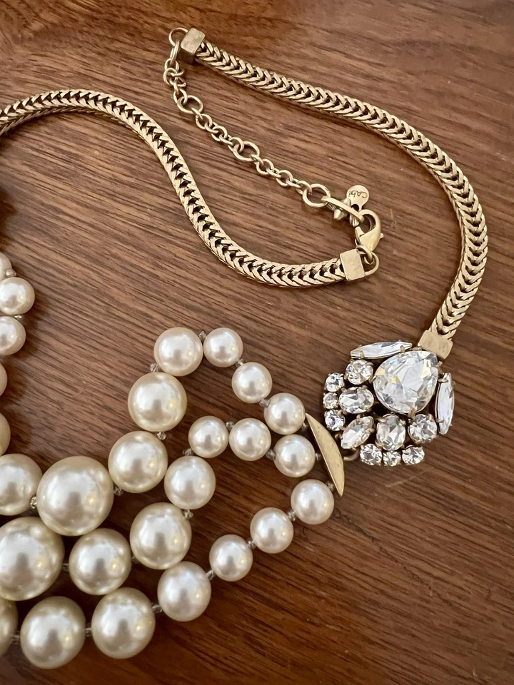 Impresionante Collar CAbi Contessa Tono Dorado Estrás Imitación Perla Ajustable 20" + Foto 2 de 4