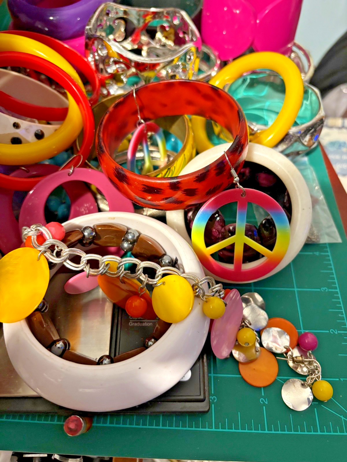 bracelets bangles mixed media bakelite? peace sign - image 3