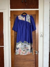CHIX HAWAII DRESS - BLUE - M - MUUMUU - (19.5” x 41.5) 