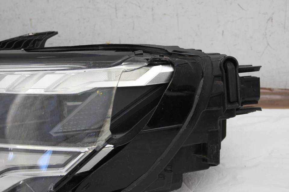 Audi A3 S3 Left Side LED Headlight 2020 to 2024 8Y0941033A Genuine *DAMAGED* - Image 3 of 4