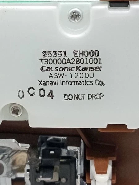 Panel de control de radio Infiniti M35 2006 - 2007 25391EH000 Foto 4 de 4