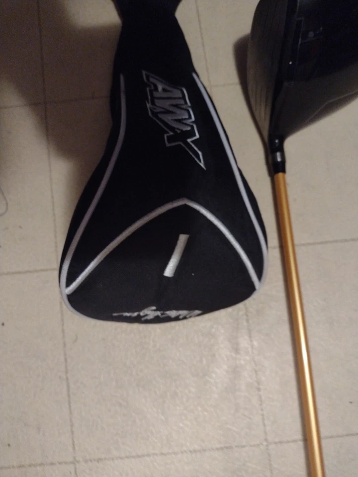 Walter Hagen AWX 10.5* Driver Right titanium W/ Head Cover AXIV 69 series ust - Image 2 of 4
