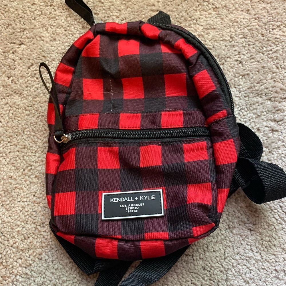 patagonia poly bags Black Hole 25 Tote bag recycled polyester kaleido black Sales Jansport Jansport Backpack helping to speed up pastel aesthetic Color:Poinsettia Red