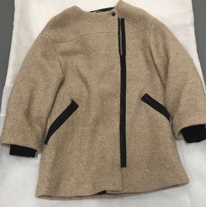 zara contrasting faux fur jacket