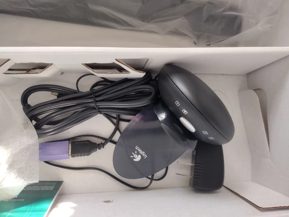 Logitech Performance Wireless Mouse and Keyboard Combo- Brand New - Image 3 of 4