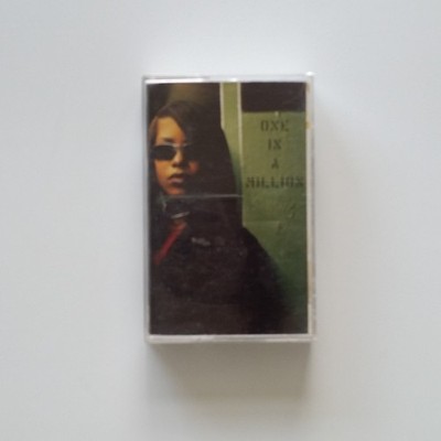 AALIYAH One In A Million C114272 Cassette Tape 1996 Club Edition