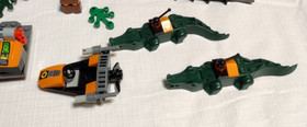 Lego Agents 8632 - Swamp Raid w/ Instructions (Incomplete Set) No Figures