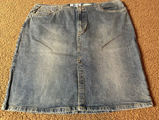 Old Navy Womens Blue Jean Skirt Stretch Size 16 Some Distressing 