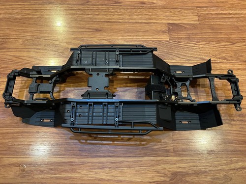 Axial SCX10 III Body, ESC, Servo, Radio, Receiver, Tires, Transmission, Link New - Picture 33 of 56