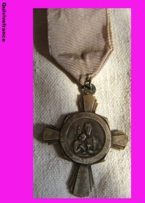 Ancienne Médaille De Communion – Argent – Croix – Occasion