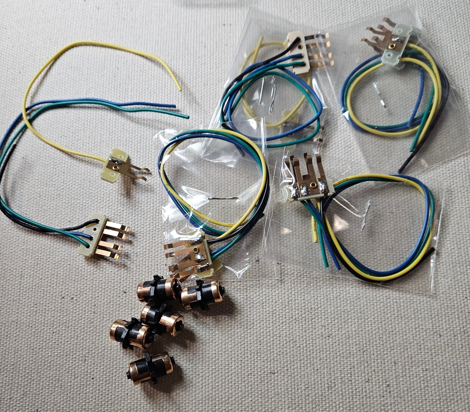 LIONEL E UNIT FINGERS 100-45 & 100-46 WITH WIRES AND 259E DRUM 5 SETS ...