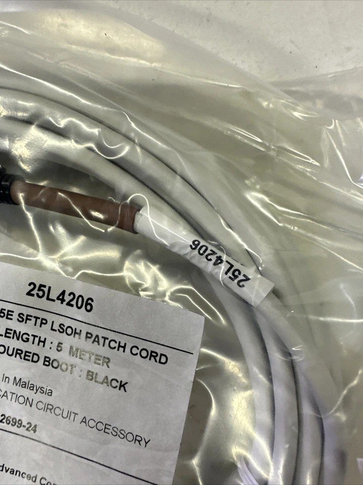 IBM CAT 5E SFTP LSOH PATCH CORD 5 Meter 25L4206 - Image 3 of 3