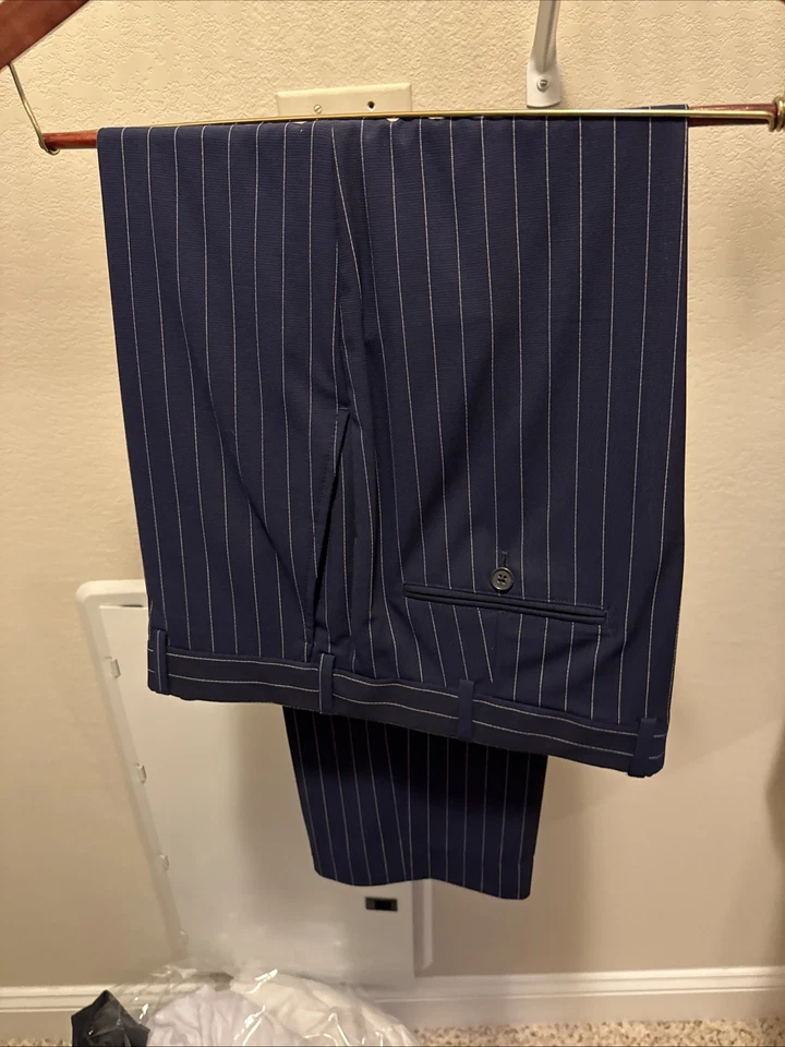 Traje Brooks Brothers 1818 Regent Doble Pecho Azul Marino con Rayas Foto 2 de 4