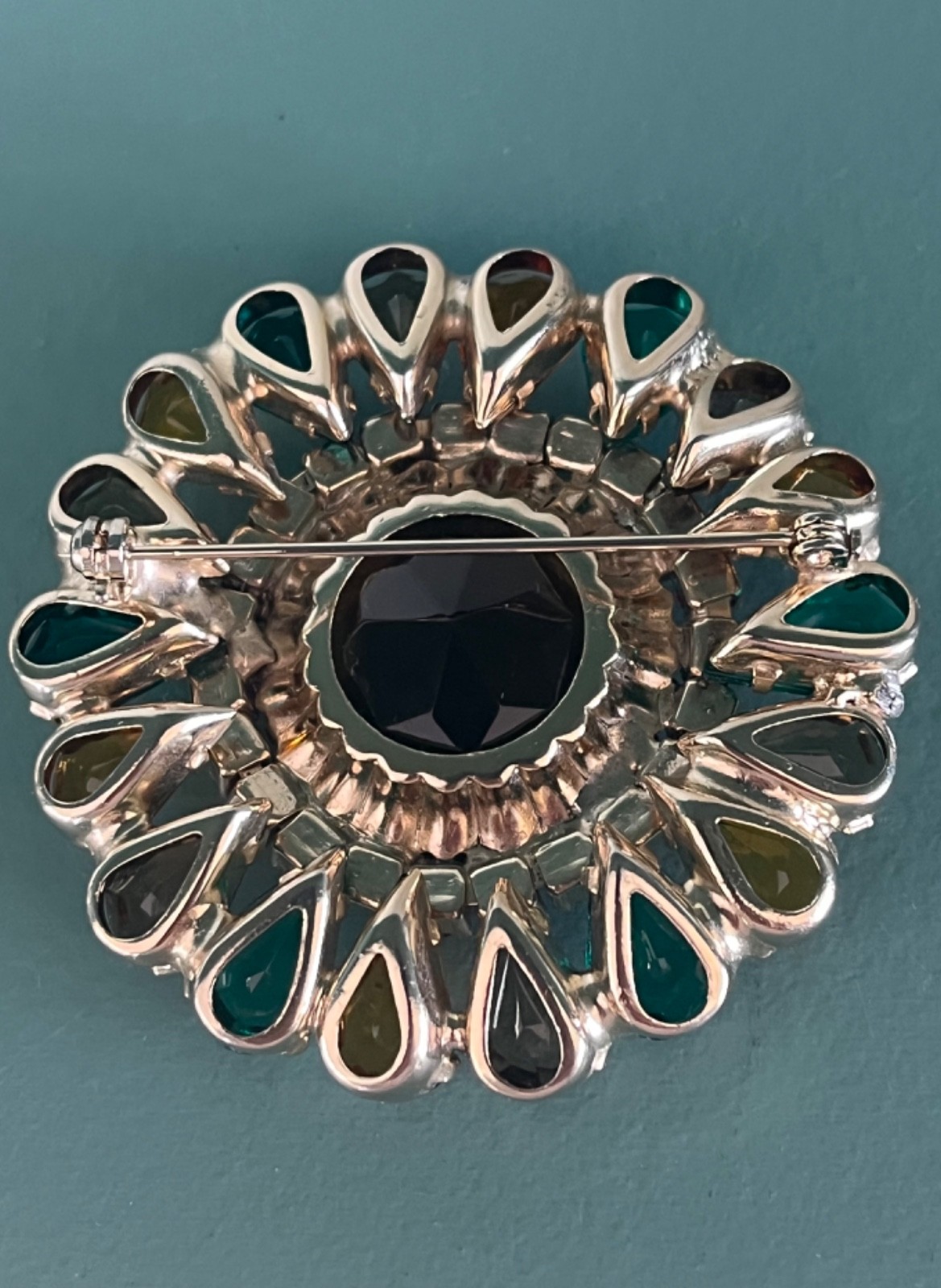 Stunning Unsigned Schreiner Multi Colored Crystal… - image 4