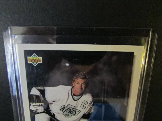 1993 Upper Deck Wayne Gretzky Signed Card Kings #25 - COA JSA