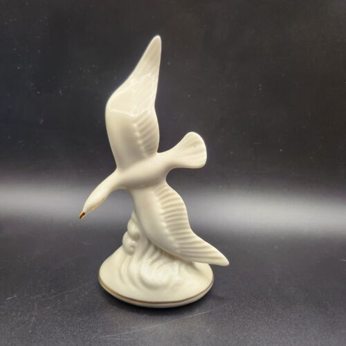 Capodimonte Flying Bird Seagull Dove Gold White Porcelain 5.5” Italy Figurine