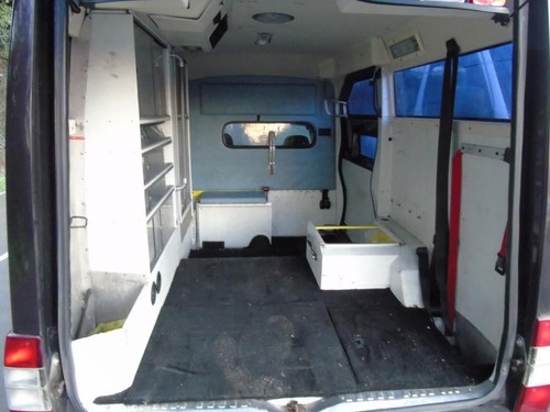 2001 Y VOLVO V90 2.9 24V 5D AUTO 202 BHP AMBULANCE - Picture 7 of 8