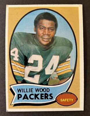 1970 Topps Football 261 Willie Wood Print Error Variation - Extra black ink