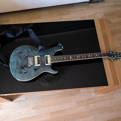 PRS SE Custom 24 Exotic Top Poplar Blue Whale Blue Finish. 