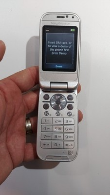 1592.Sony Ericsson Z750i Very Rare - For Collectors - Unlocked