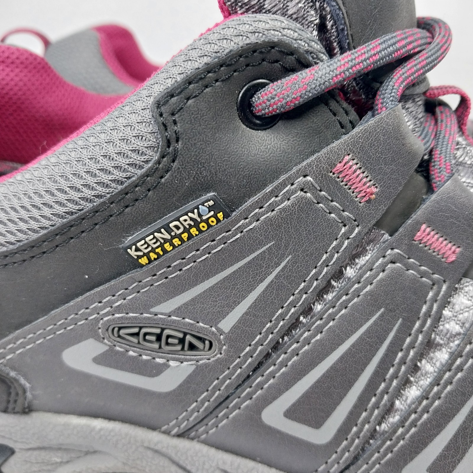 Scarpe da trekking Keen donna taglia 11 Oakridge impermeabili sportive grigio rosa 1015359