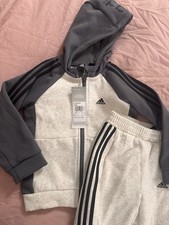 Kids 2-3 Adidas Tracksuit Bnwt