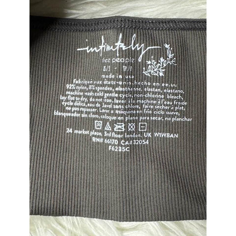 Camiseta sin mangas acanalada Free People íntimamente sin costuras paquete XS/S azul claro tostado Foto 3 de 4