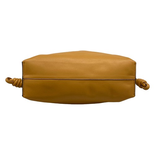 Pochette media pochette Loewe Flamenco marrone chiaro nappa vitello - Foto 5 di 15
