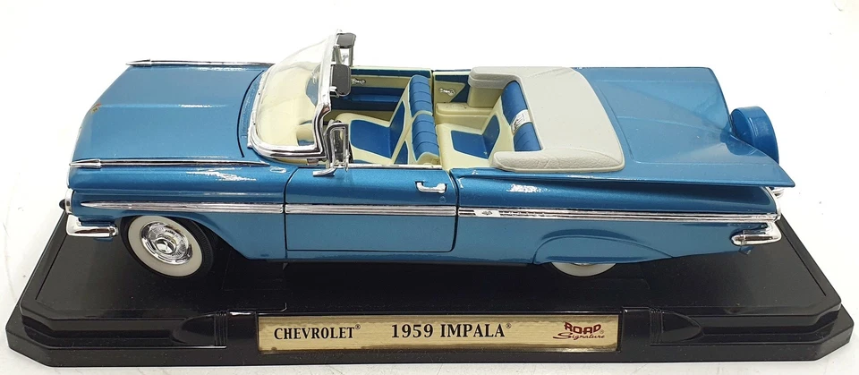 Литая модель Chevrolet Impala 1959 года в масштабе 1:18 Road Signature — синяя - Изображение 3 из 4