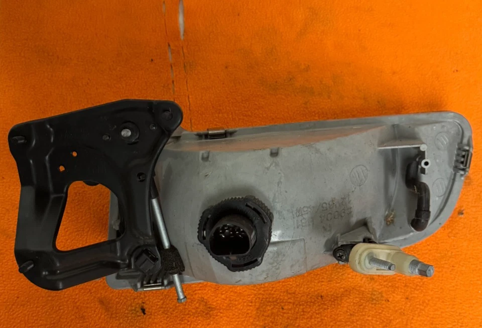 1991-1994 SUZUKI SWIFT COUPE DRIVER SIDE HEADLIGHT OEM (P)3532060BF1 Foto 4 de 4