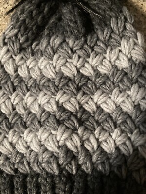 NARDI TAGLIAFERRI Italy Women/Girls Grays OS Warm Winter Pom  display picture 2