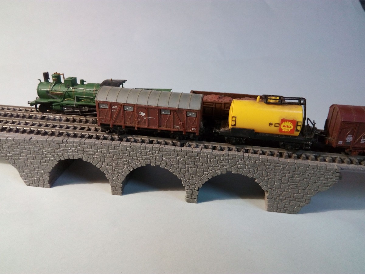 MODEL RAILROAD N SCALE THREE ARCH DOUBLE TRACK STONE BRIDGE SMOOTH TOP 55mm  WIDE