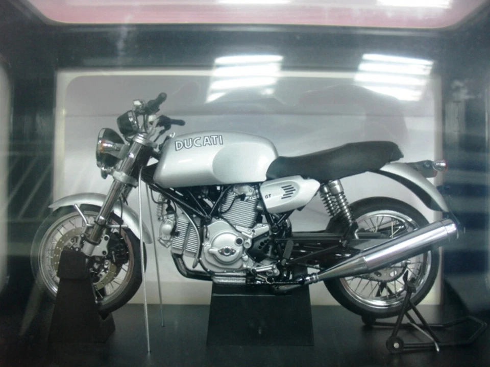 WOW EXTREMADAMENTE RARO Ducati GT 1000 Plata #12547 1:12 Auto Art-Minichamps-Wit's Foto 2 de 4