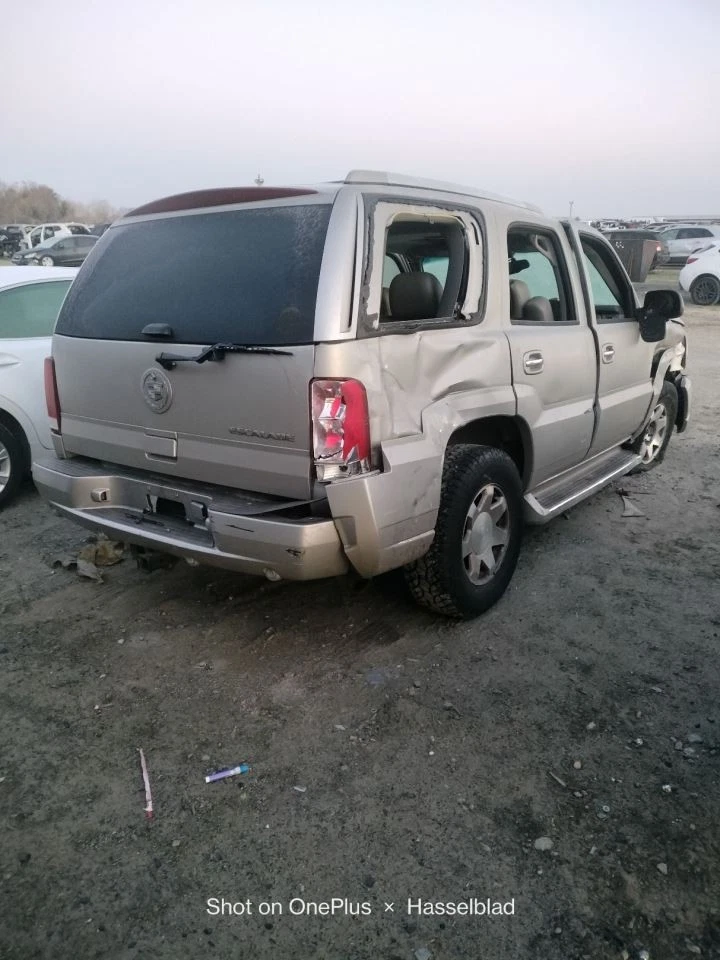 FRONT AC EVAPORATOR HOUSI 89018301 2005 CADILLAC ESCALADE Foto 3 de 4