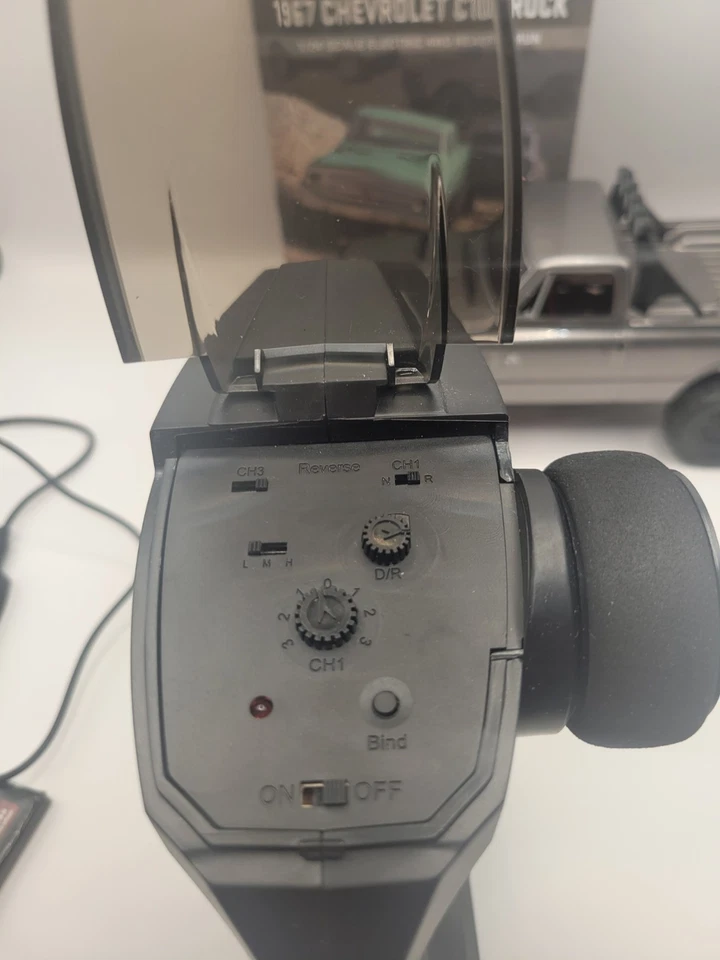 Chevrolet C10 1967 Axial 1/24 SCX24 4x4 Rock Crawler con batería/cargador Foto 4 de 4