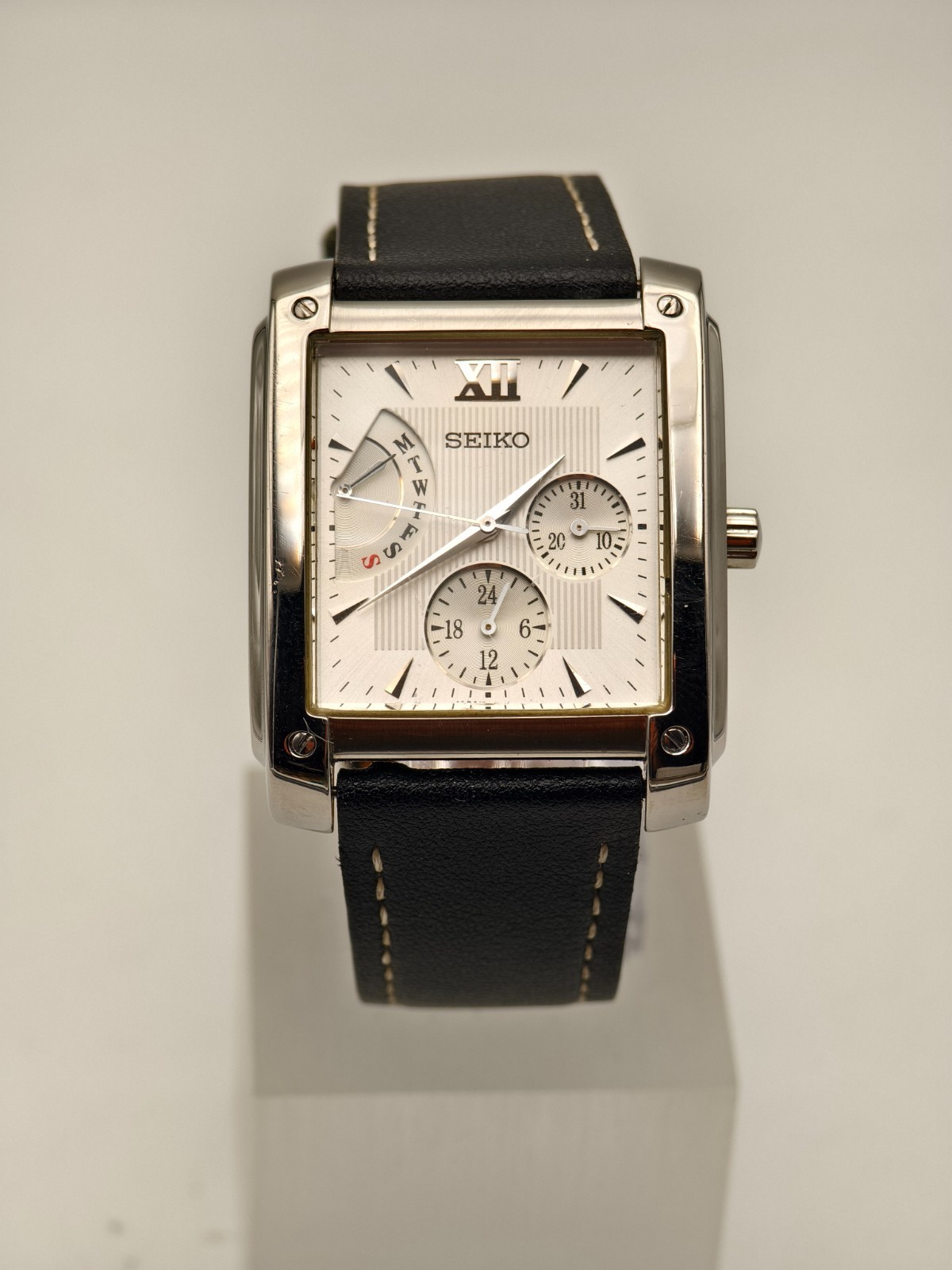 Seiko 5Y66-0AC0 Quartz Multi-Function Square Tank… - image 1