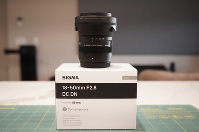 Sigma 18-50mm f/2.8 DC DN Contemporary Lens for Fuji X - Open Box!