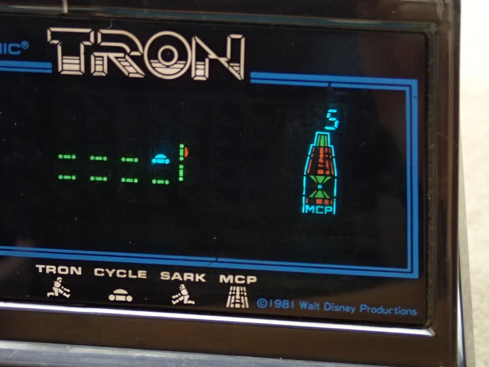Tomy Vintage 1981 Tron Juego Electrónico Tomytronic Estate Artículo Foto 3 de 4