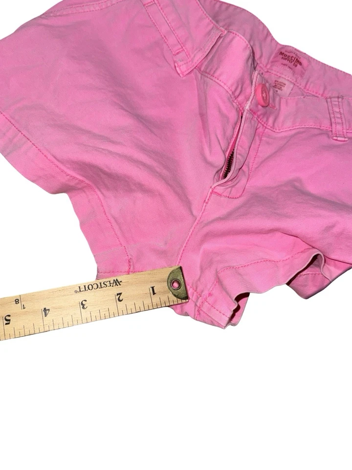Mossimo Supply Co Shorts Women's Size 7 (30) Hot Pink Mini Roll Cuff Low Rise - Image 4 of 4